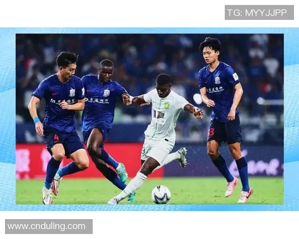 上海羽毛球队以70分稳居欧锦赛积分榜首位展现强劲实力 上海羽毛球队以70分稳居欧锦赛积分榜首位展现强劲实力